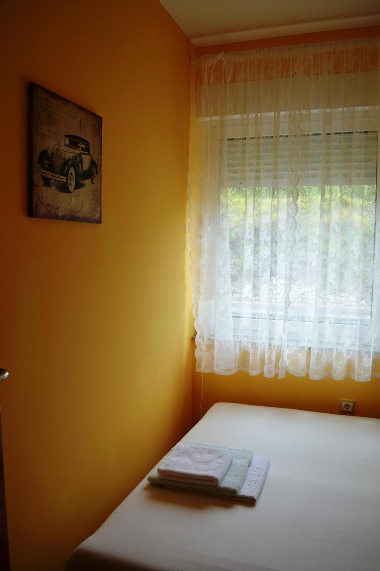 Apartments Neda Kampor Room photo